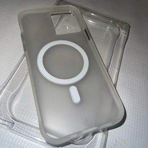 IPhone 12 / 12 Pro Cover Clear